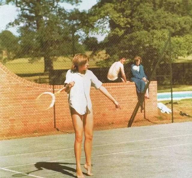 技惊四座的 技惊四座的